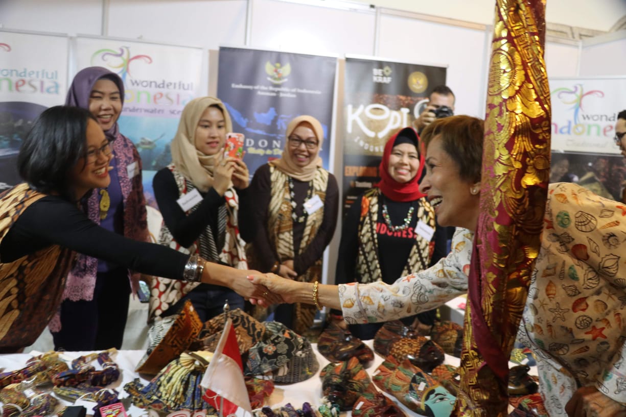 Batik Eksis di Bazar Diplomatik Internasional di Yordania
